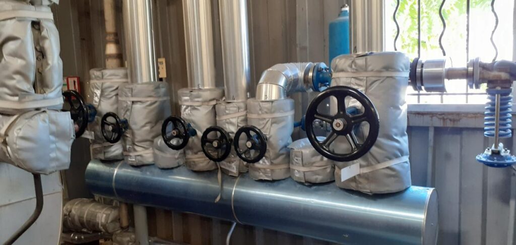 osłony termoizolacyjne na zawory